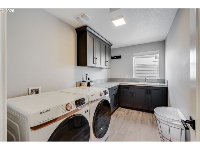 12170 Sw 173RD Ter, Beaverton, OR 97007