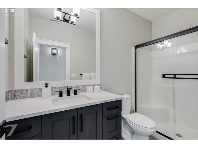12170 Sw 173RD Ter, Beaverton, OR 97007