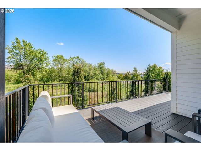 12170 Sw 173RD Ter, Beaverton, OR 97007