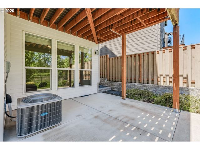 12170 Sw 173RD Ter, Beaverton, OR 97007