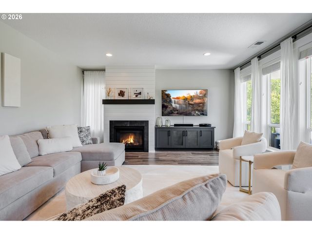 12170 Sw 173RD Ter, Beaverton, OR 97007
