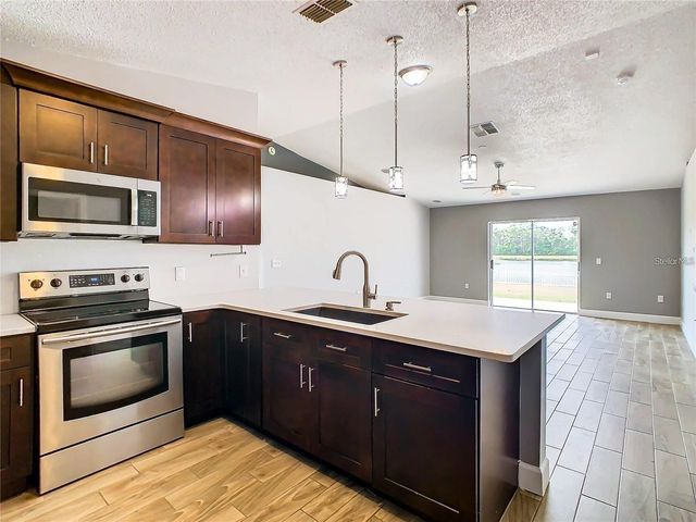 3194 WINDMILL POINT BOULEVARD, Kissimmee, FL 34746