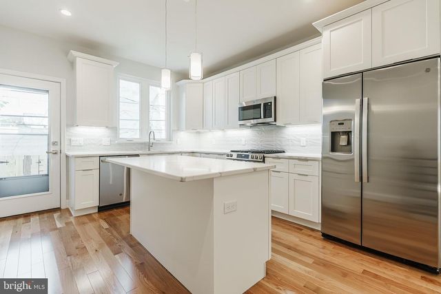 1432 S TAYLOR ST, Philadelphia, PA 19146