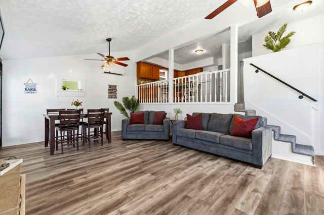 300 Water View Drive, Livingston, TX 77351