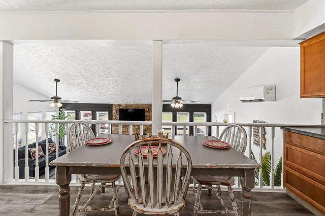 300 Water View Drive, Livingston, TX 77351