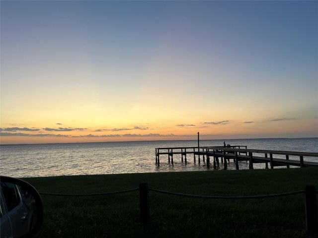 300 Water View Drive, Livingston, TX 77351