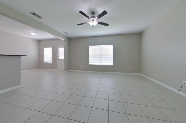 640 Totem Trail Drive, La Marque, TX 77568