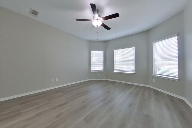 640 Totem Trail Drive, La Marque, TX 77568