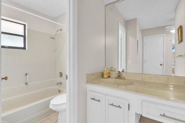 4450 Nutmeg Tree Lane A, Boynton Beach, FL 33436