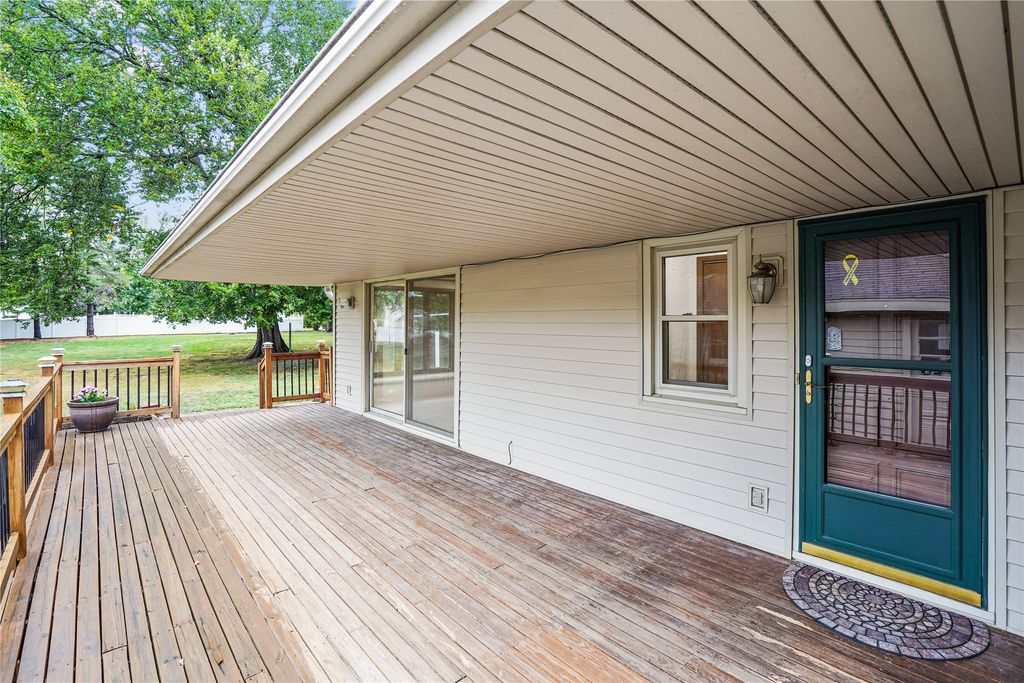 4500 100th Street, Urbandale, IA 50322