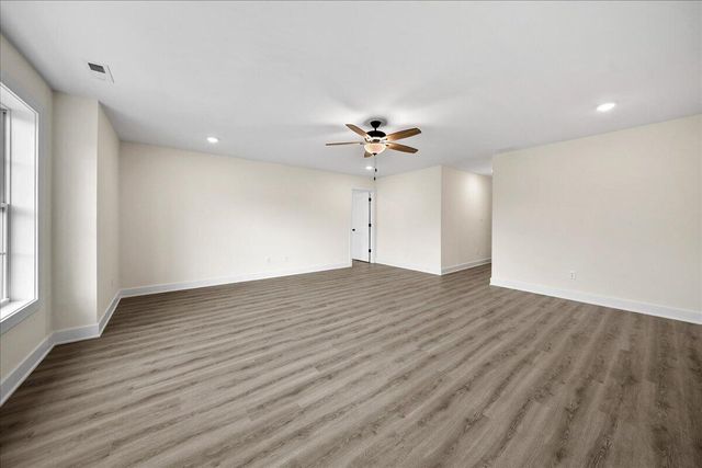 9563 E Luebcke Lane, Crown Point, IN 46307