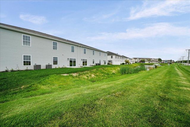 9563 E Luebcke Lane, Crown Point, IN 46307