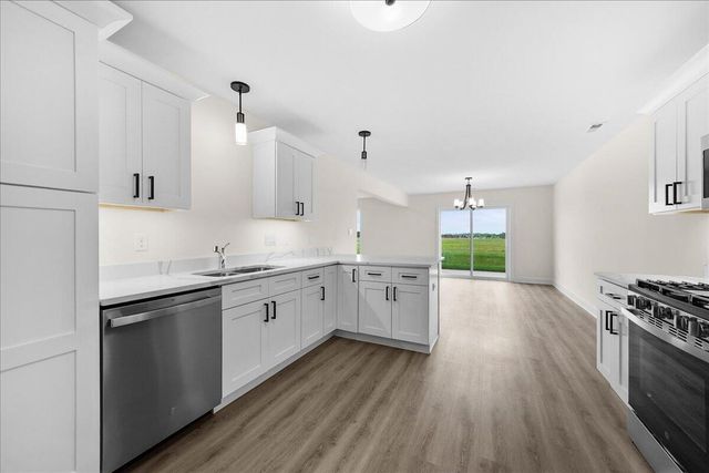 9563 E Luebcke Lane, Crown Point, IN 46307