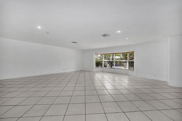 2427 Sea Island Drive, Fort Lauderdale, FL 33301