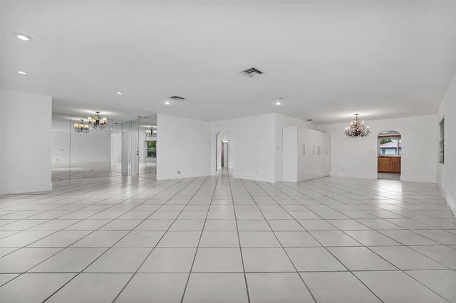 2427 Sea Island Drive, Fort Lauderdale, FL 33301
