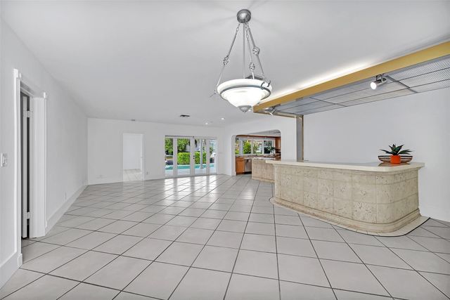2427 Sea Island Drive, Fort Lauderdale, FL 33301