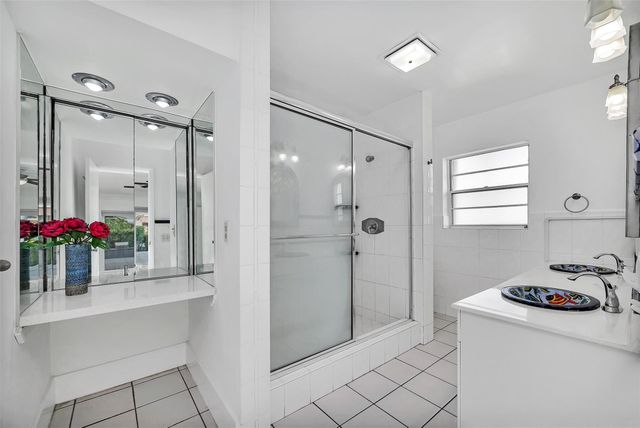 2427 Sea Island Drive, Fort Lauderdale, FL 33301