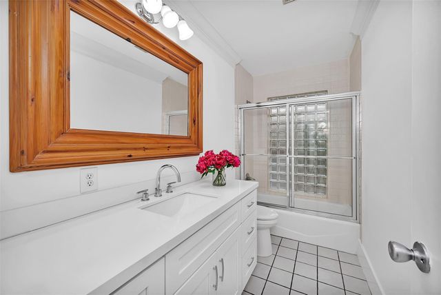 2427 Sea Island Drive, Fort Lauderdale, FL 33301