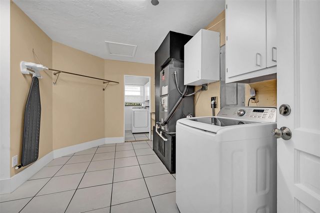 2427 Sea Island Drive, Fort Lauderdale, FL 33301