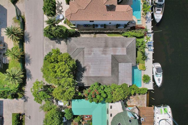 2427 Sea Island Drive, Fort Lauderdale, FL 33301