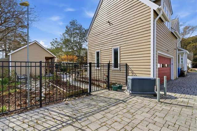 604 Fort Raleigh DR, Virginia Beach, VA 23451