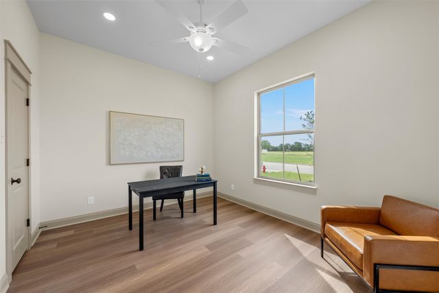 132 Water View Lane, Robinson, TX 76706