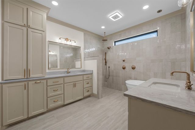 132 Water View Lane, Robinson, TX 76706