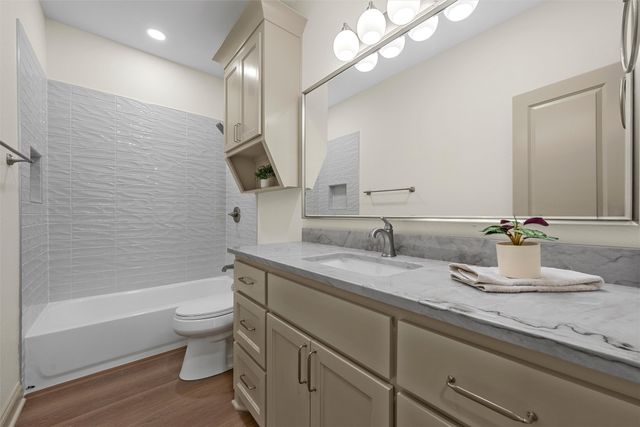 132 Water View Lane, Robinson, TX 76706