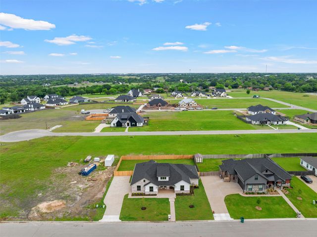 132 Water View Lane, Robinson, TX 76706