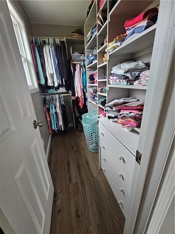 2 Illinois Drive, Linn Valley, KS 66040