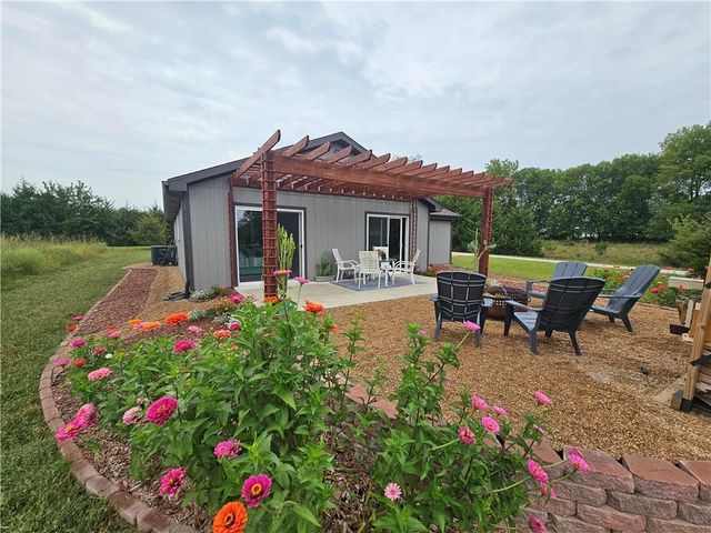 2 Illinois Drive, Linn Valley, KS 66040