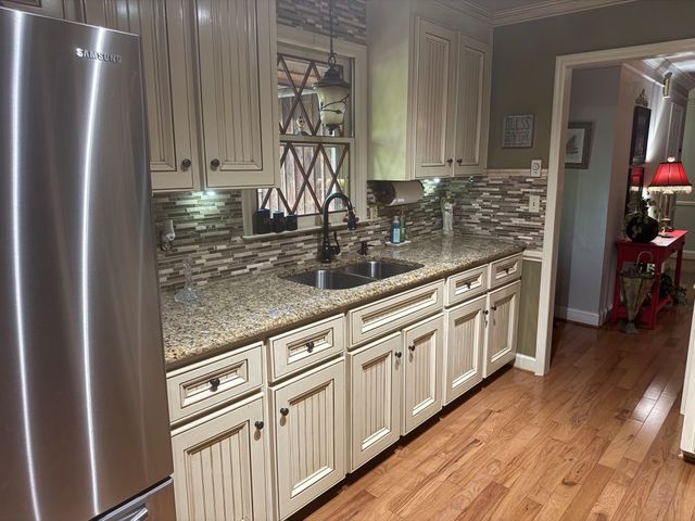 6370 Parris Bridge Road, Chesnee, SC 29323
