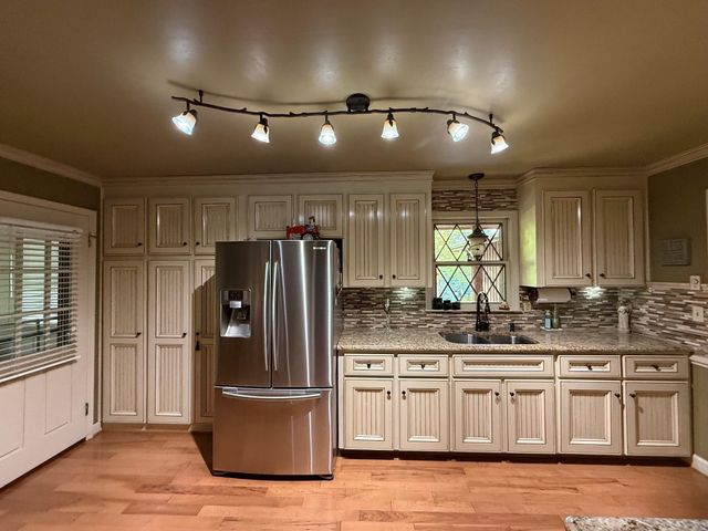 6370 Parris Bridge Road, Chesnee, SC 29323