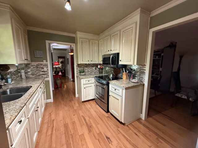 6370 Parris Bridge Road, Chesnee, SC 29323