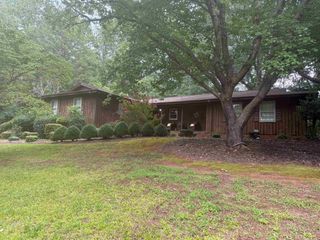 6370 Parris Bridge Road, Chesnee, SC 29323
