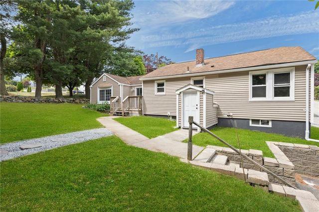 9 Emelia Street, Johnston, RI 02919