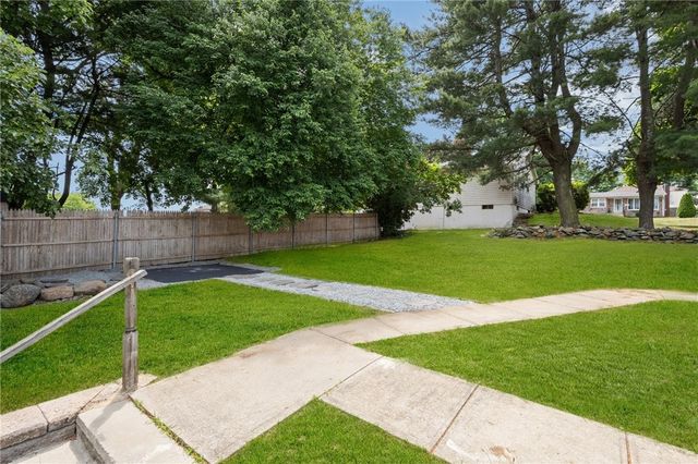 9 Emelia Street, Johnston, RI 02919