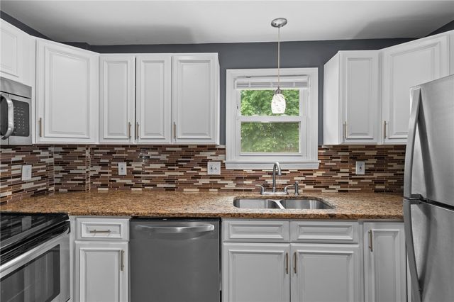 9 Emelia Street, Johnston, RI 02919