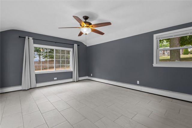 9 Emelia Street, Johnston, RI 02919