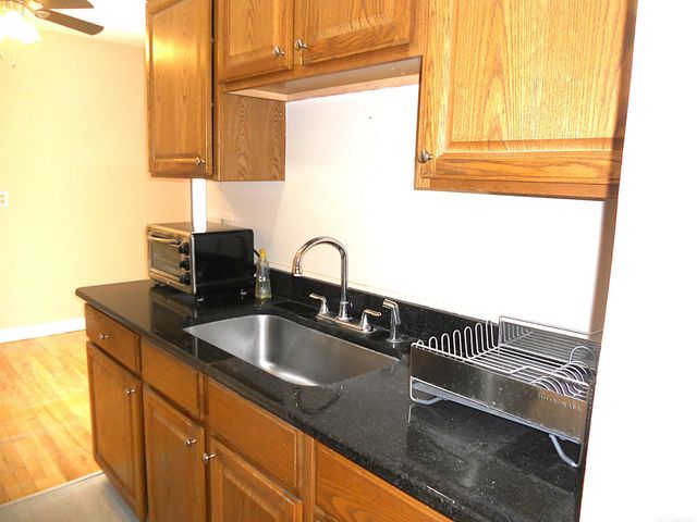 8206 FARNUM Avenue, Warren, MI 48093