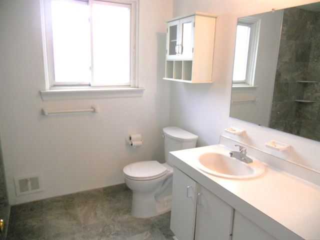 8206 FARNUM Avenue, Warren, MI 48093