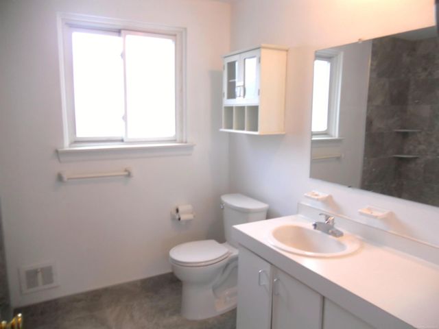 8206 FARNUM Avenue, Warren, MI 48093