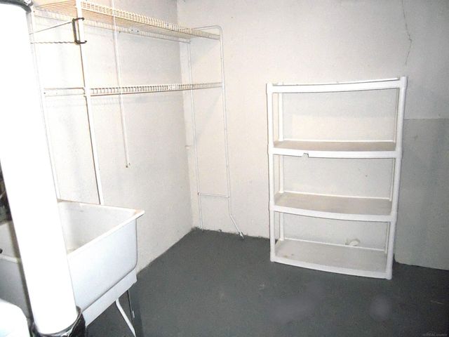 8206 FARNUM Avenue, Warren, MI 48093