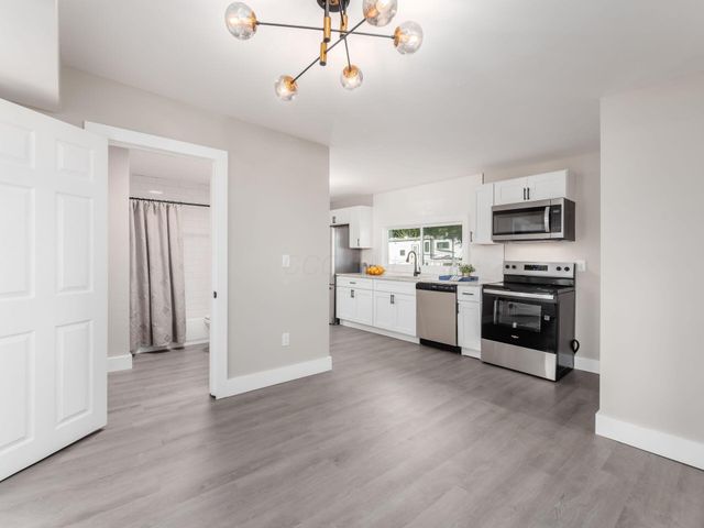 8165 Lucas Road, Plain City, OH 43064