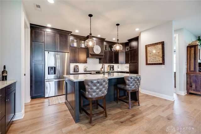 1437 Spanish Moss Way, Dayton, OH 45458