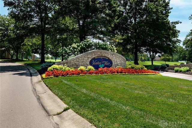 1437 Spanish Moss Way, Dayton, OH 45458