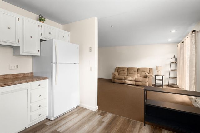 54 Fernview Ave 4, North Andover, MA 01845