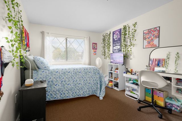 54 Fernview Ave 4, North Andover, MA 01845