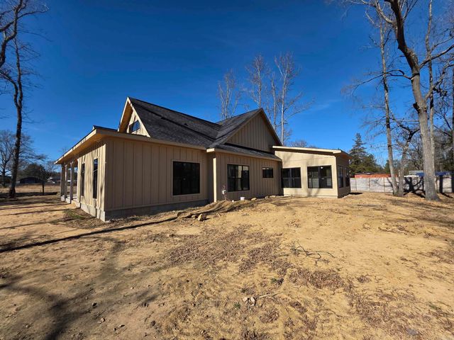 66 Friendship Road, Conway, AR 72032