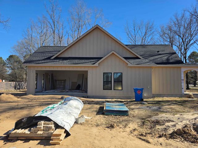 66 Friendship Road, Conway, AR 72032